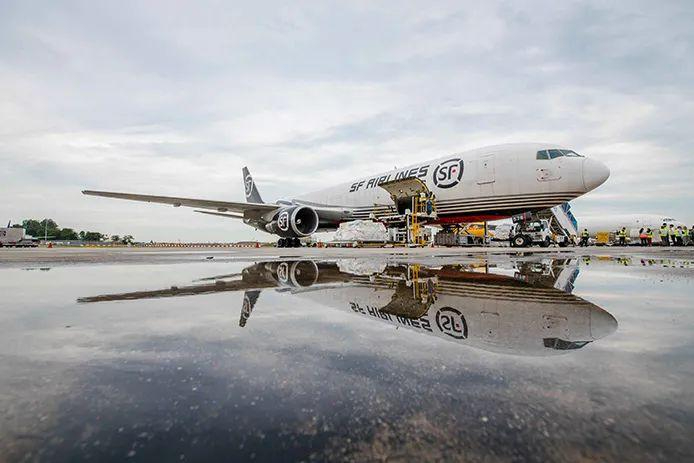 首航歐洲的全貨機(jī)飛回來(lái)了