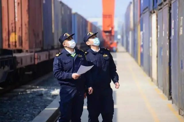 貨物被海關(guān)扣留一般什么原因？