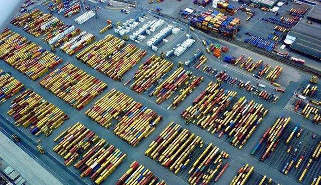 罷工危機(jī)！安特衛(wèi)普港船只大堵塞，歐洲第二大集裝箱港口陷入癱瘓