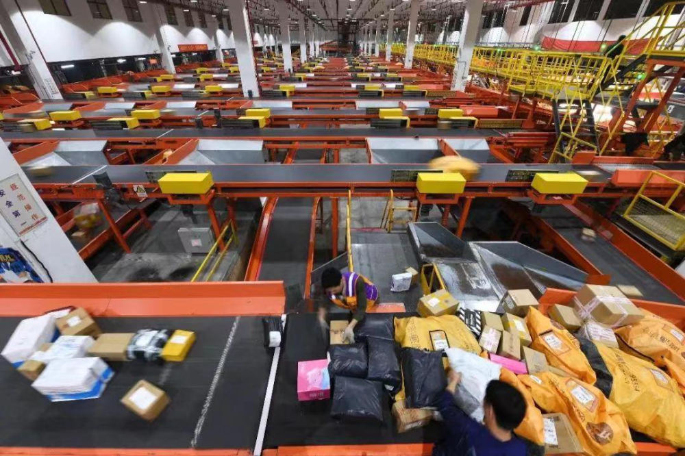 國(guó)際快遞首重和續(xù)重的具體費(fèi)用對(duì)比-優(yōu)惠信息分享