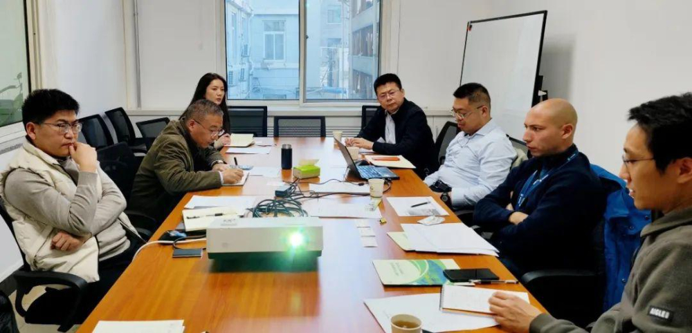 想郵寄服裝到美國？快速了解關(guān)稅政策與申報流程